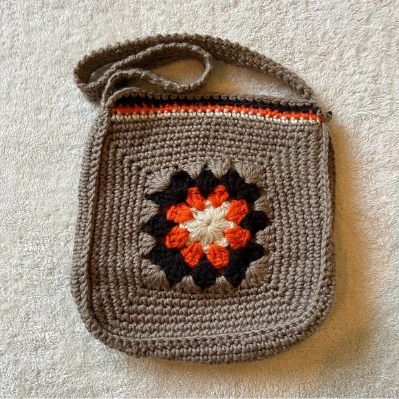 Vintage Mr. D Made in Italy 100% Wool Crochet Snap Closure Shoulder Bag - Picture 2 of 6